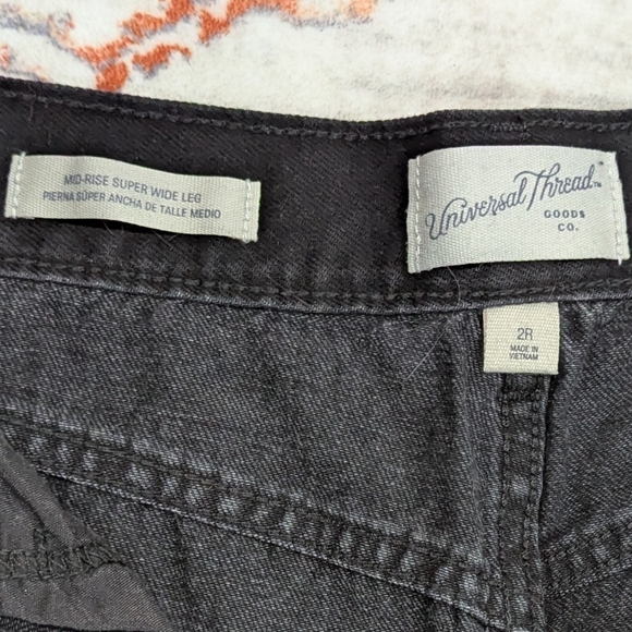 Mid Rise Wide Leg Jeans - Picture 6 of 7